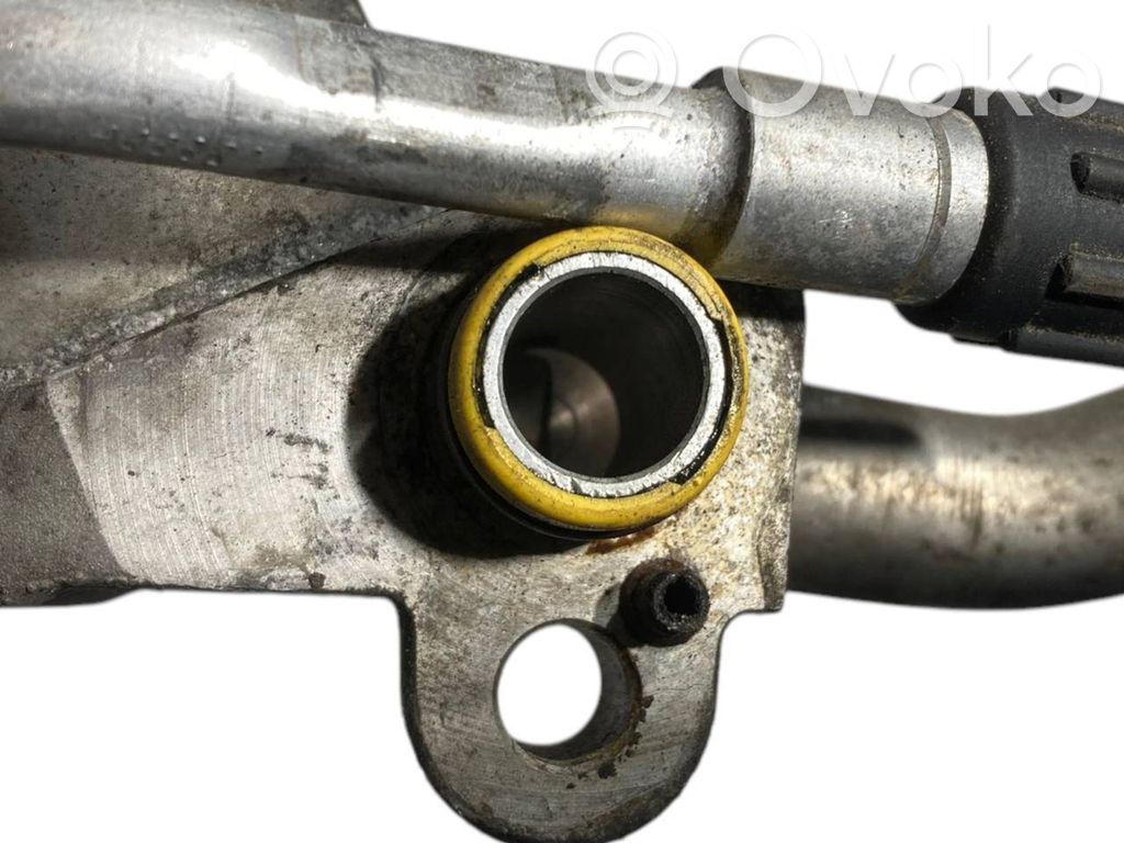 Air conditioner pipe(s) / hose(s)