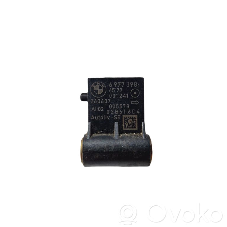 Airbag impact sensor