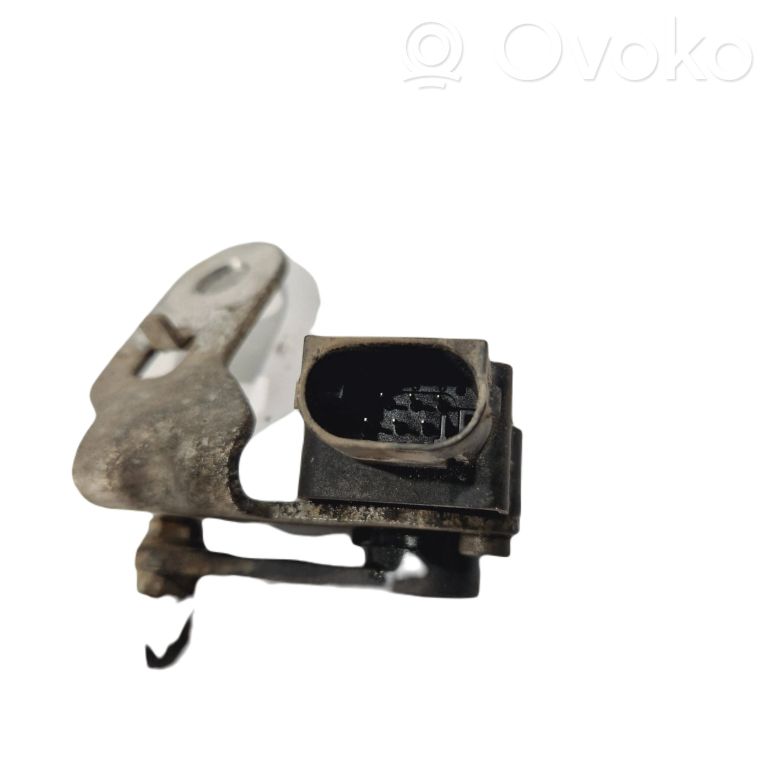 Height sensor (headlights)