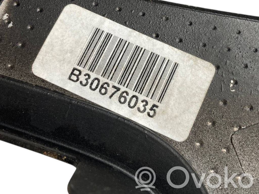 Ātrumu pārslēgšanas sviras dekoratīvā apdare (plastmasas)