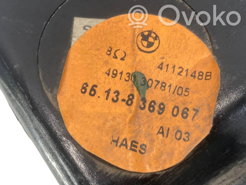 Динамик(и) в задней двери