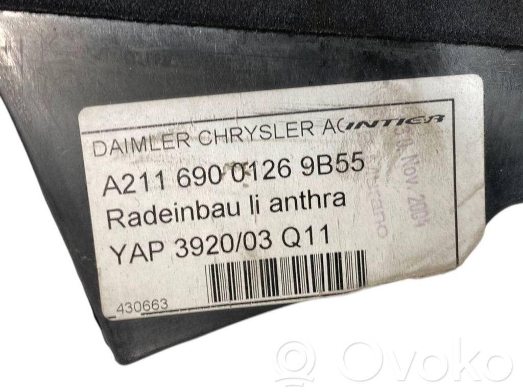 Sānu dekoratīvā apdare pie aizmugurējā sēdekļa (apakšdaļa)