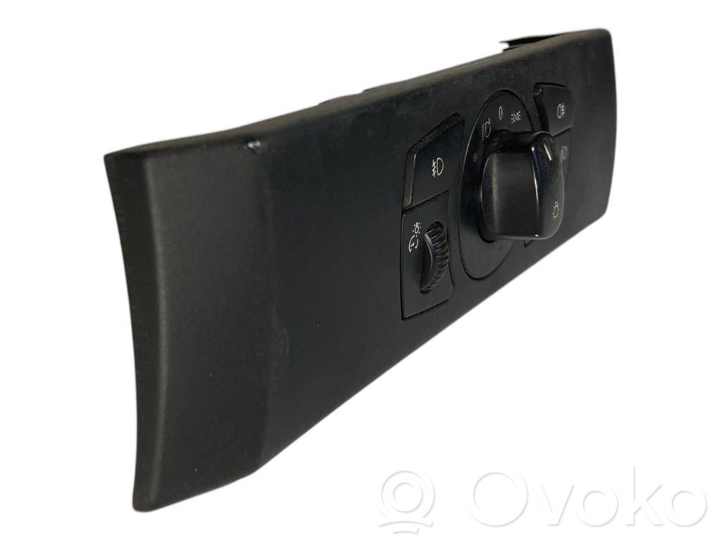 Headlight switch