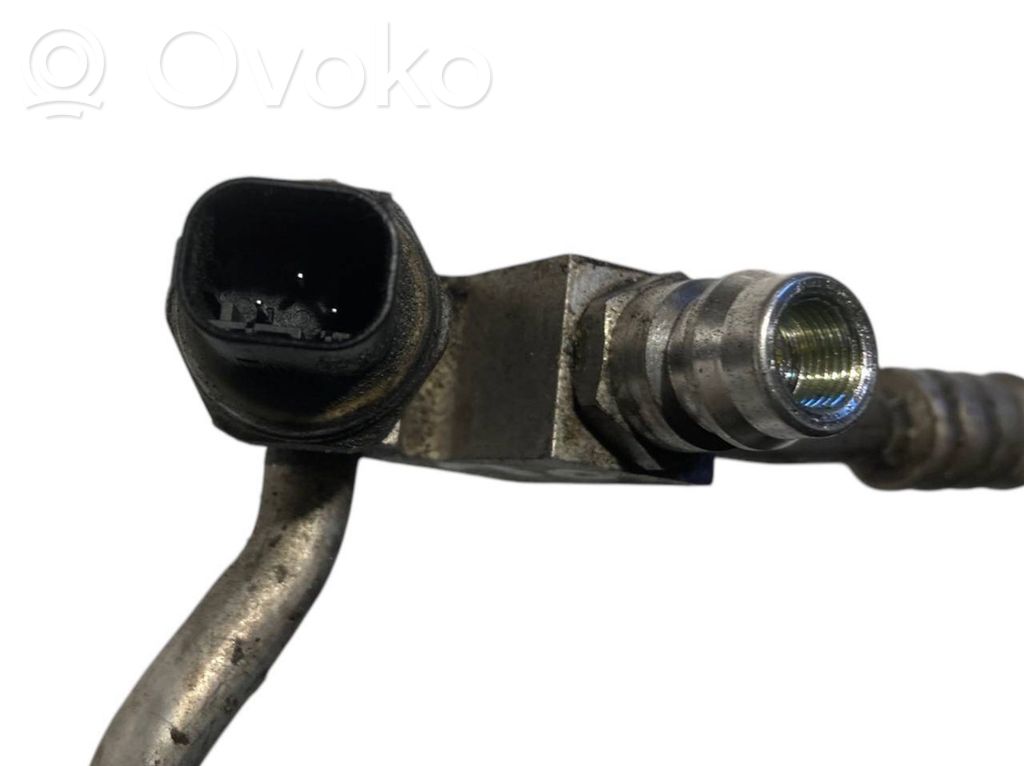 Air conditioner pipe(s) / hose(s)