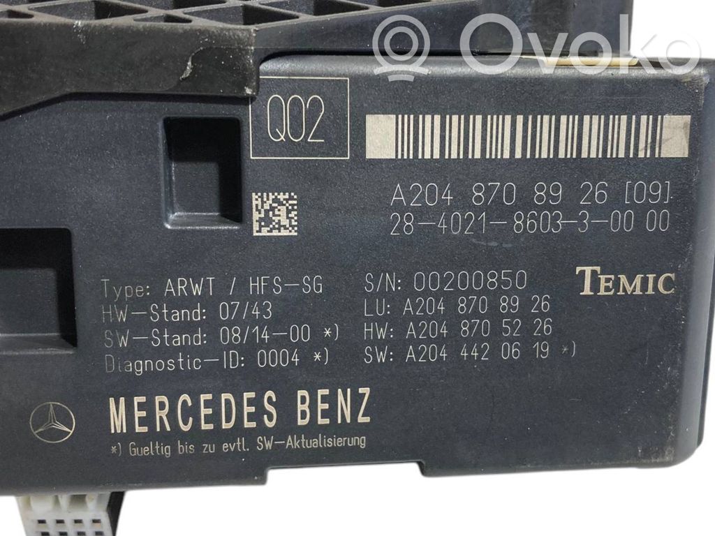 Aizmugurējā pārsega pievilcējs