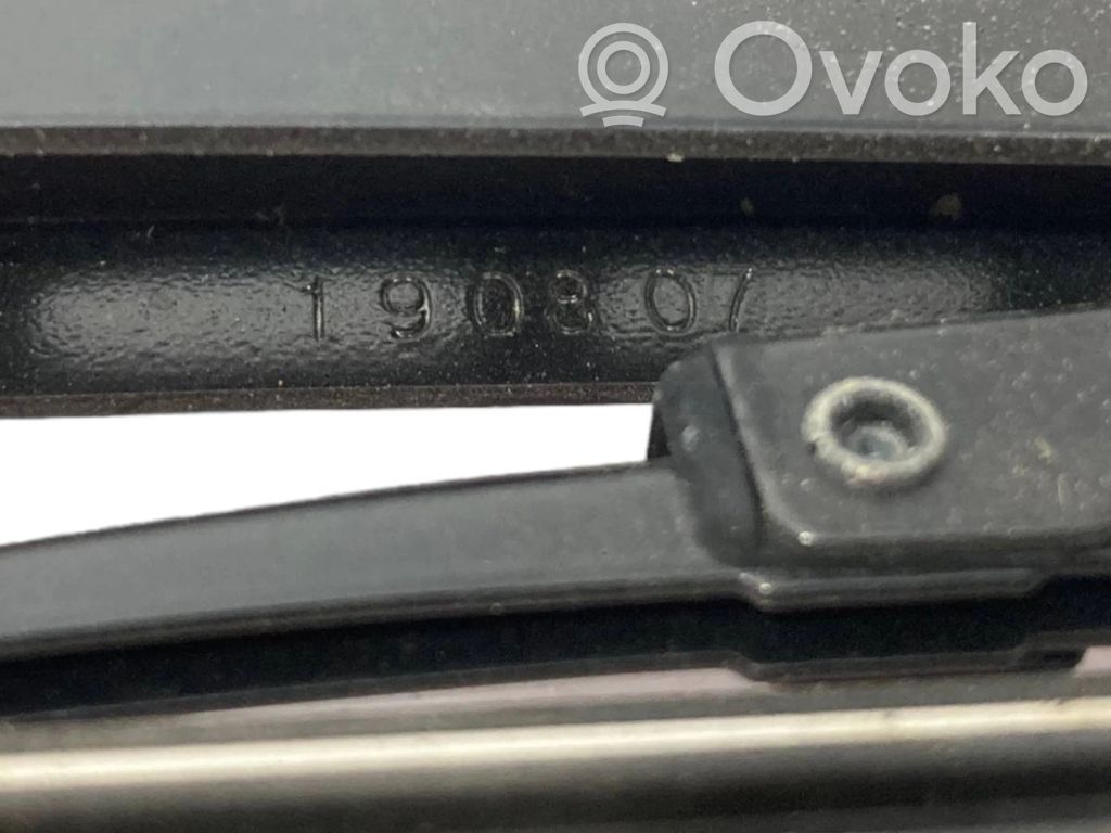 Windshield wiper arm