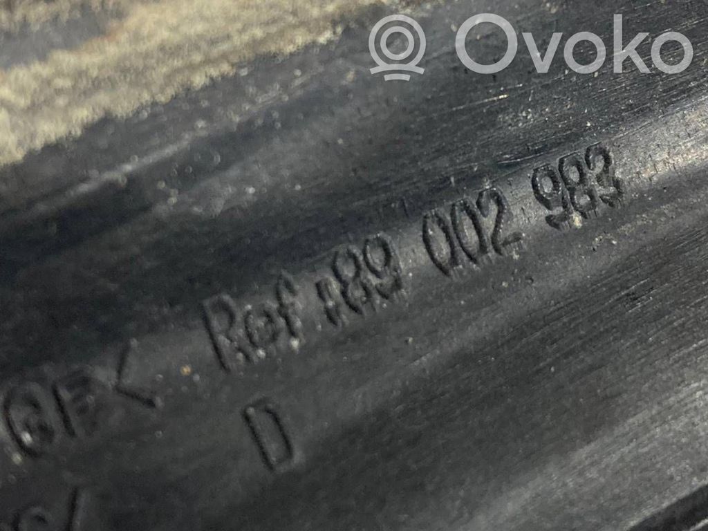 Priekšējā luktura dekoratīvā apdare