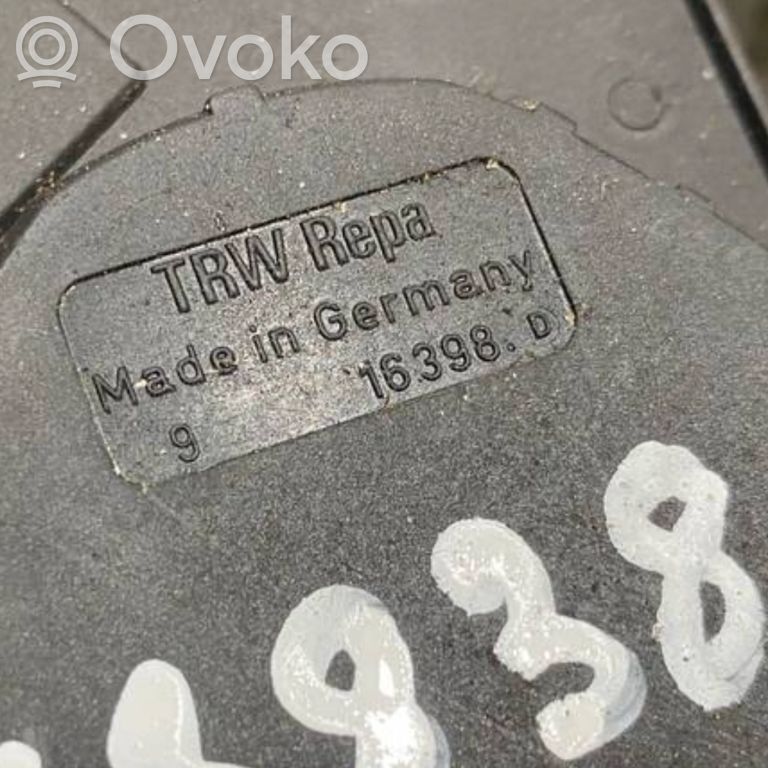 Передний ремень безопасности