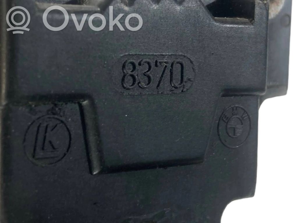 Wiper control button stalk