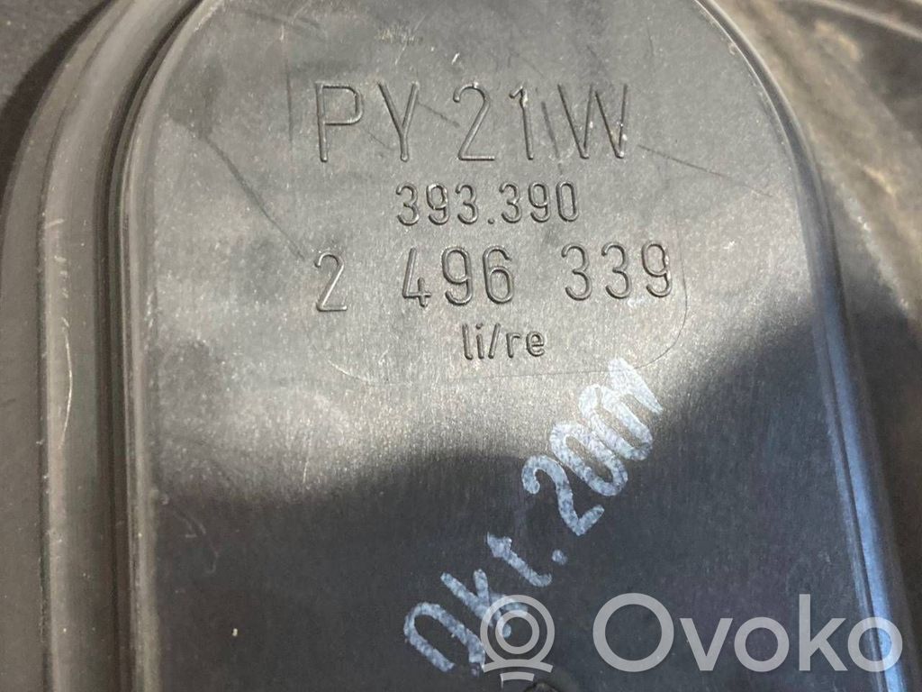 Задний фонарь в кузове