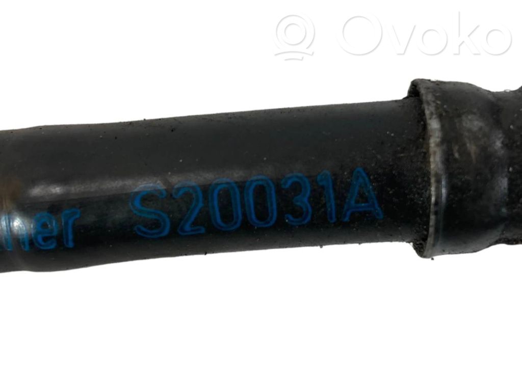 Degvielas caurulīte (-es)