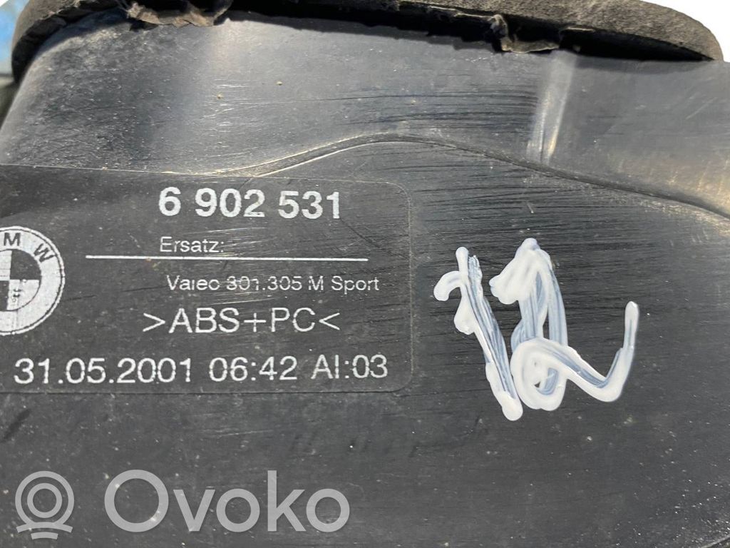 Aizmugurējais lukturis virsbūvē