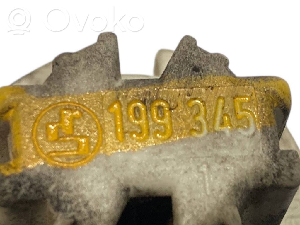 Aizmugures spuldzes vāka turētājs