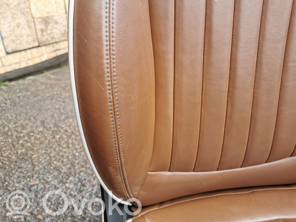 Salona daļu komplekts