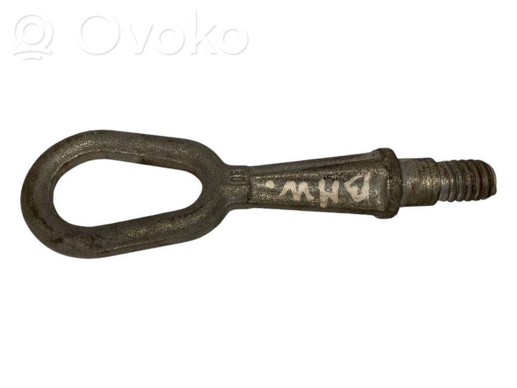 Буксировочный крюк