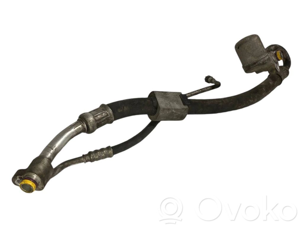 Air conditioner pipe(s) / hose(s)