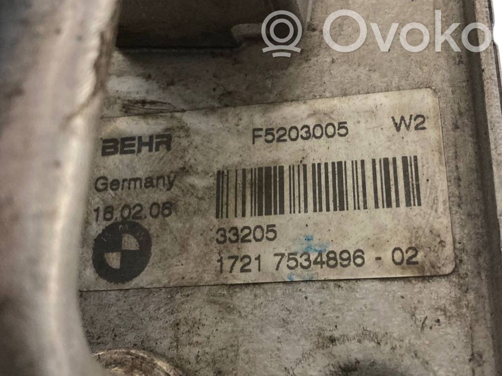 Transmisijas eļļas radiators