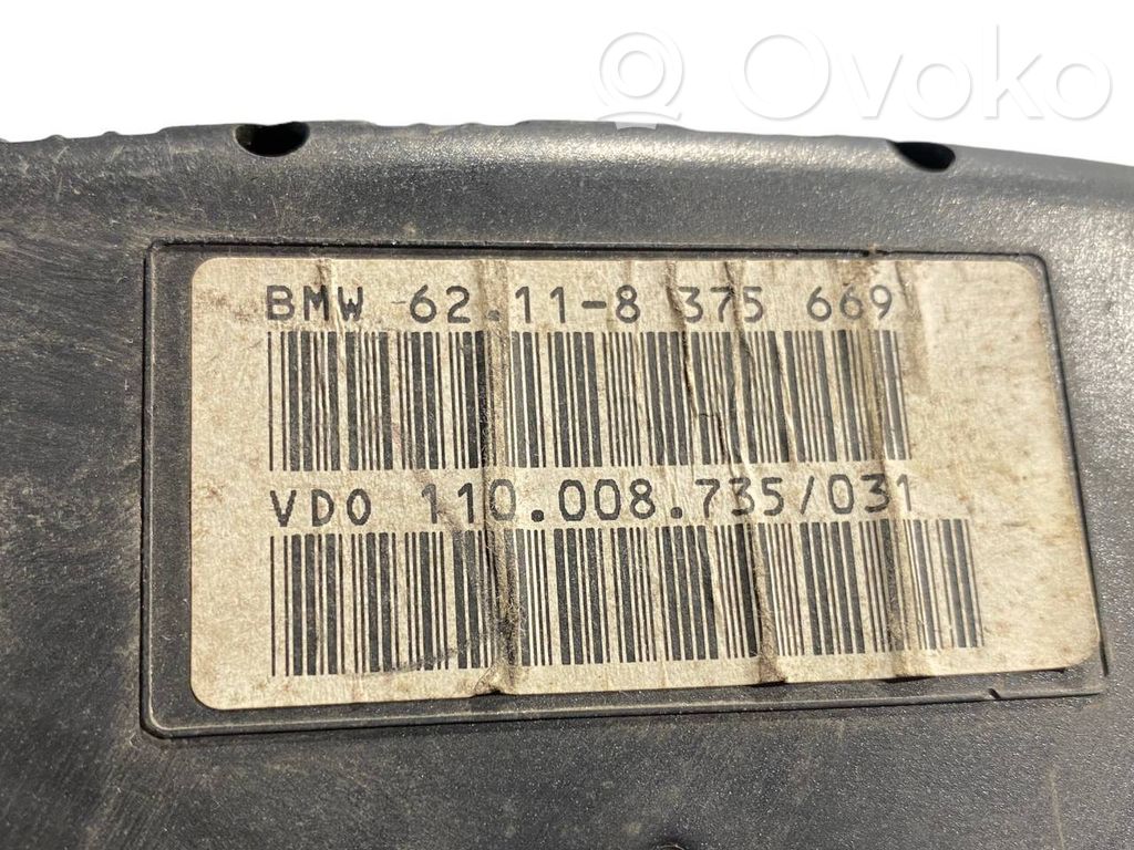 Speedometer (in the instrument panel)