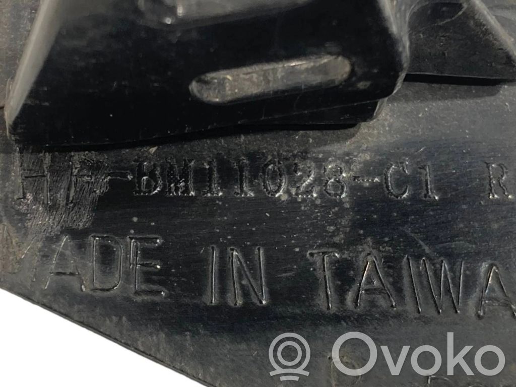 Headlight washer nozzle cap