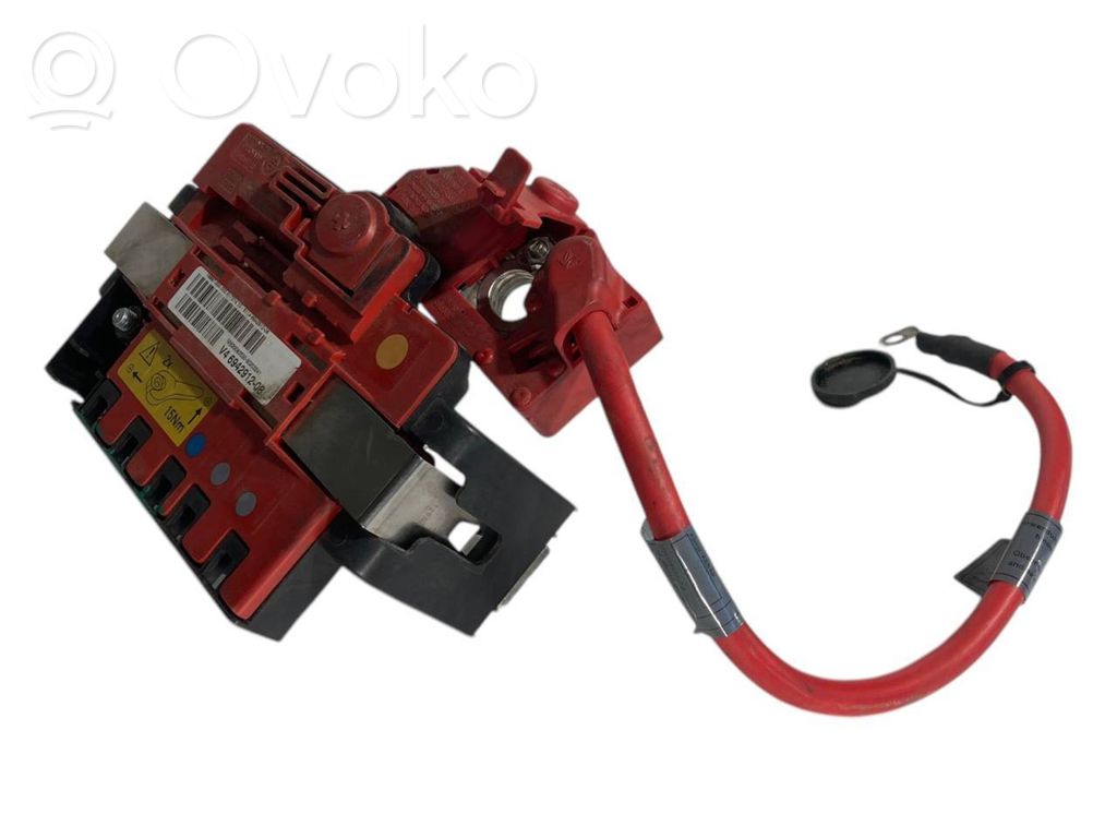 Positive wire connection assembly