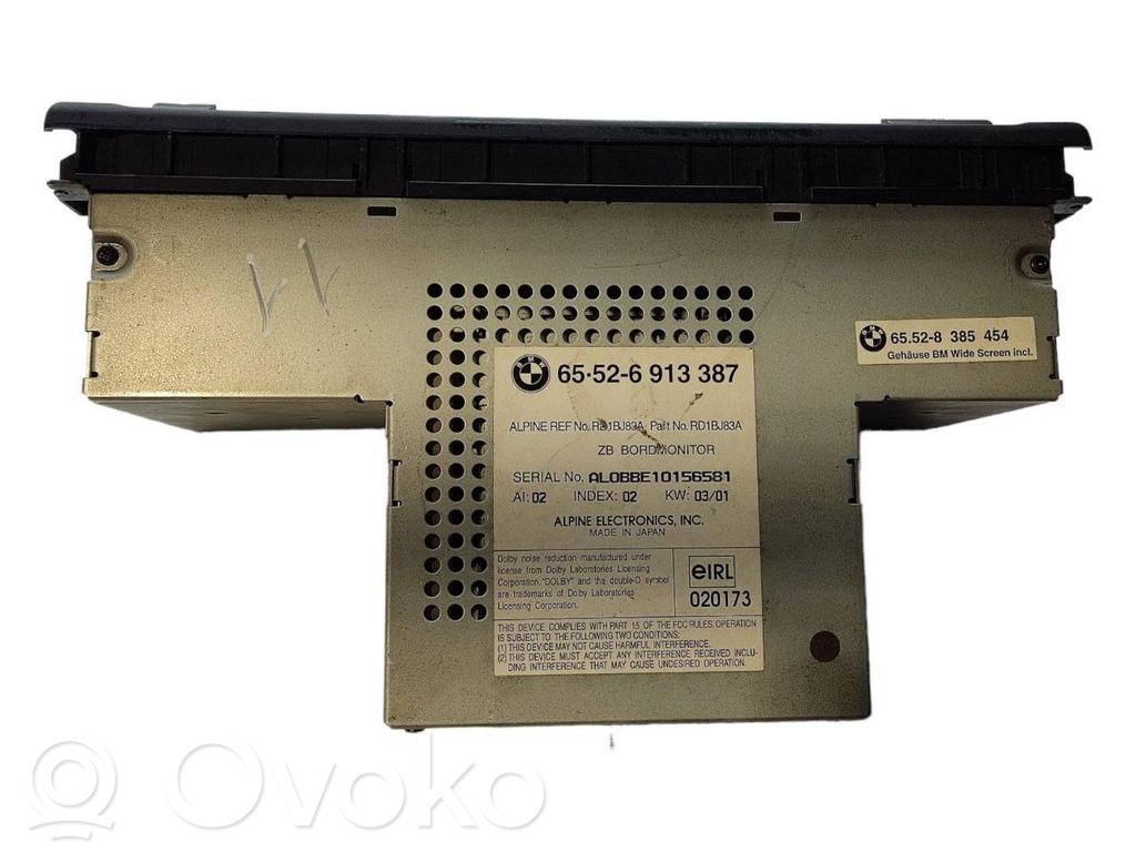 Radio / CD/DVD player / navigation
