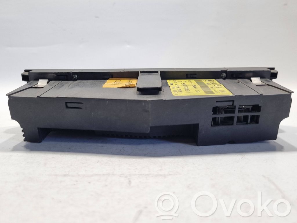 Air conditioning / climate control / interior heating control unit (in the passenger compartment)