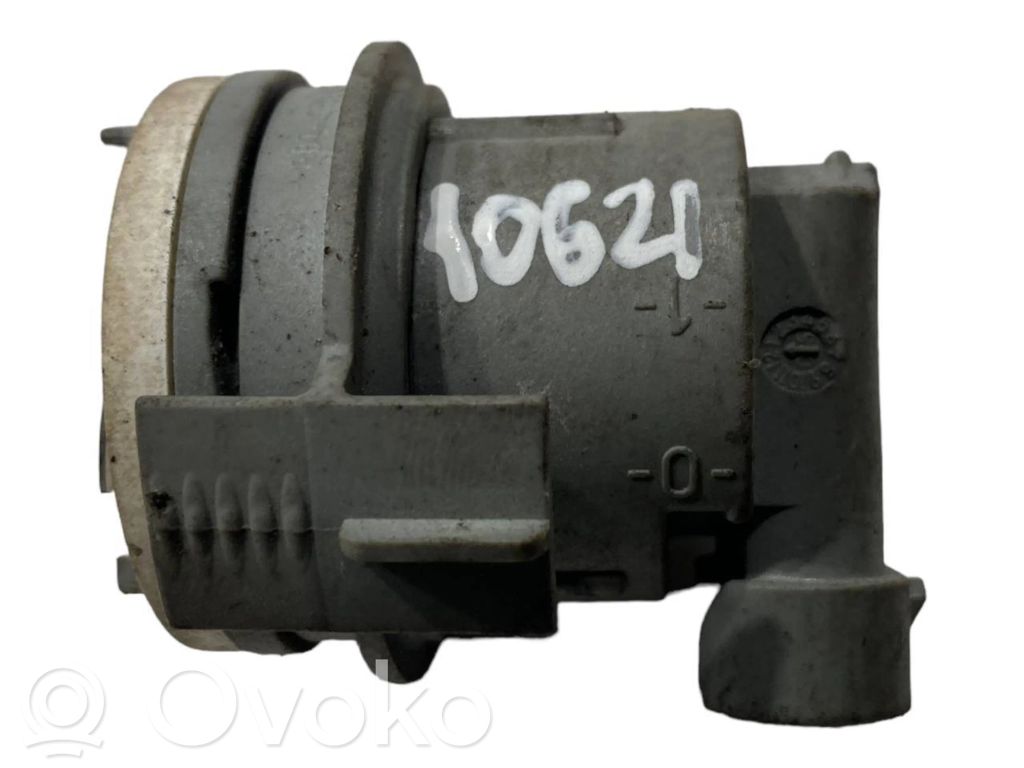 Priekšējā luktura detaļa