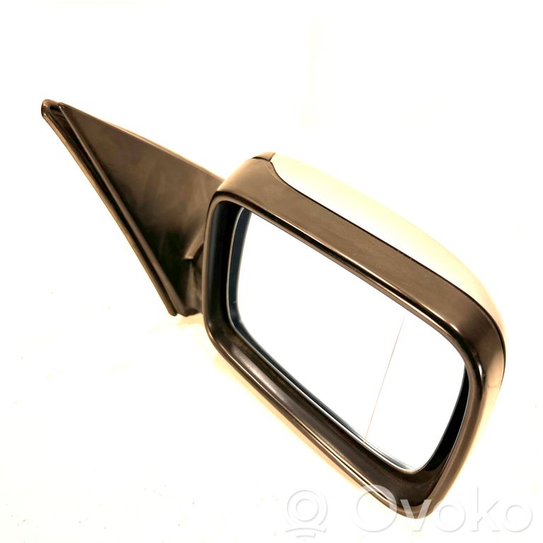 Mirror (electrically controlled)