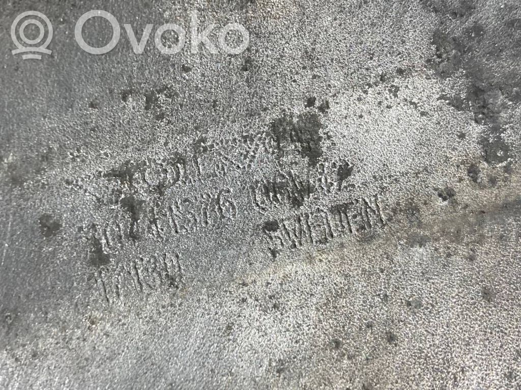 Dzinēja nostiprināšanas stiprinājums-kronšteins