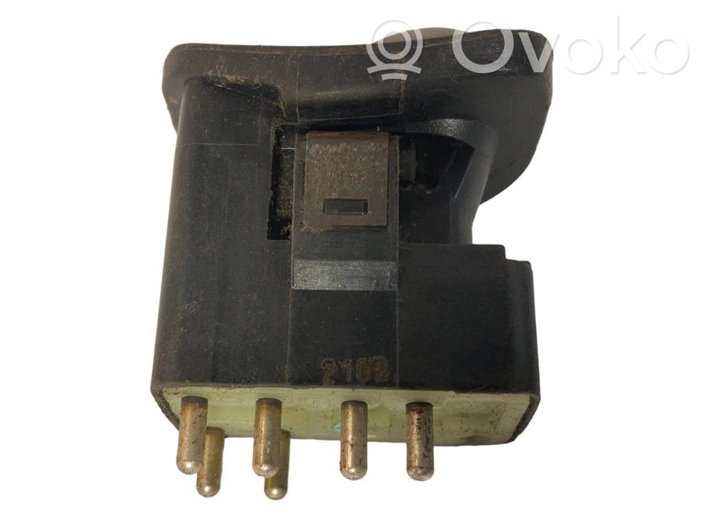 Side mirror switch
