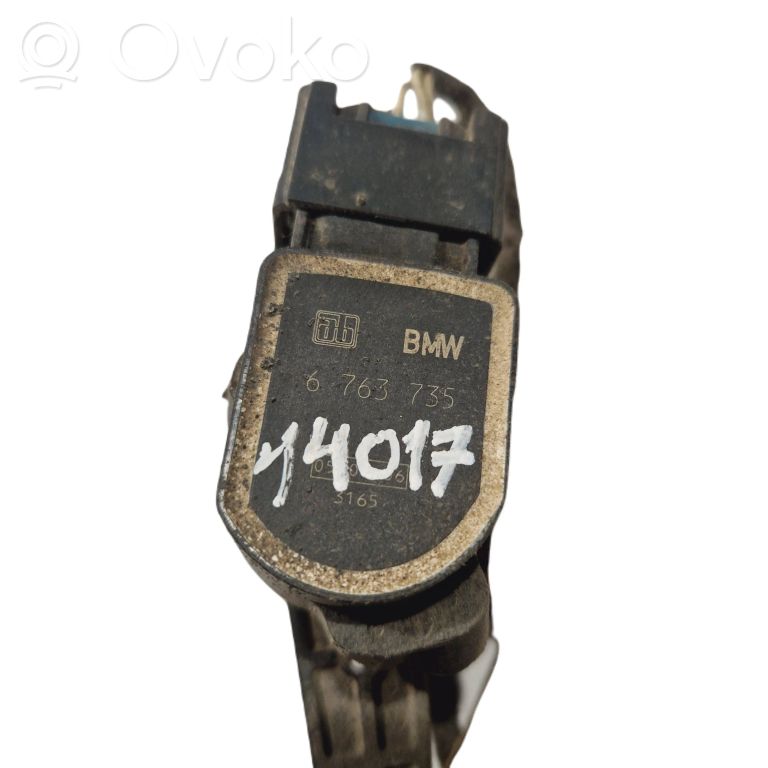 Priekšpusē augstuma sensora svira