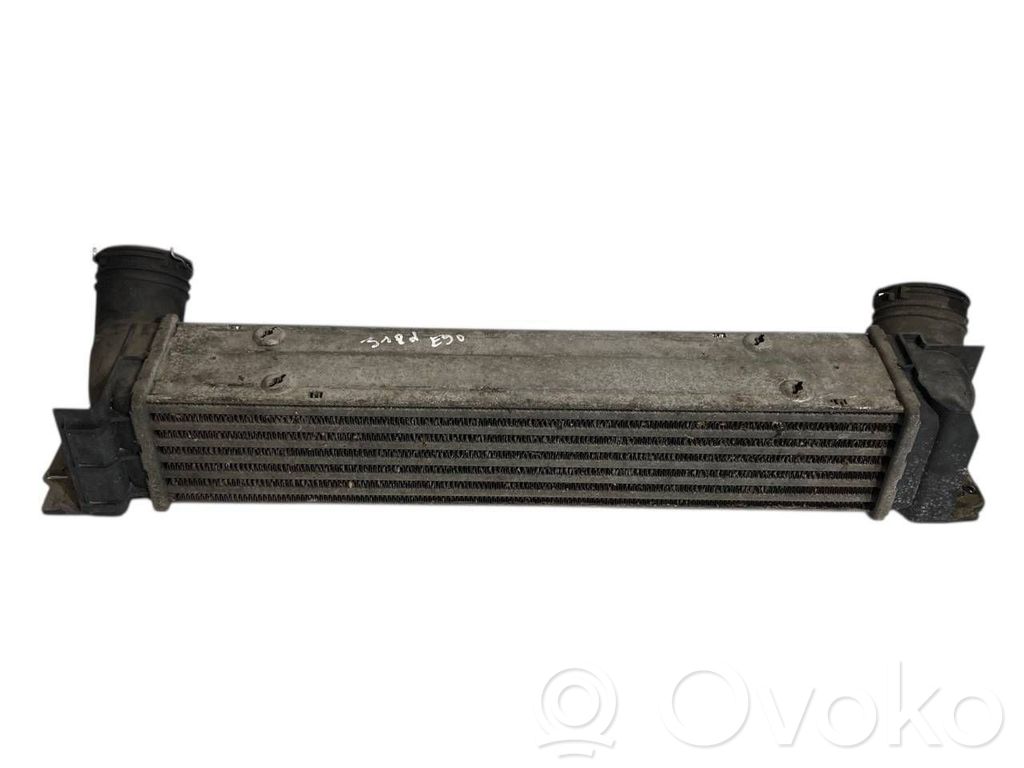 Starpdzesētāja radiators