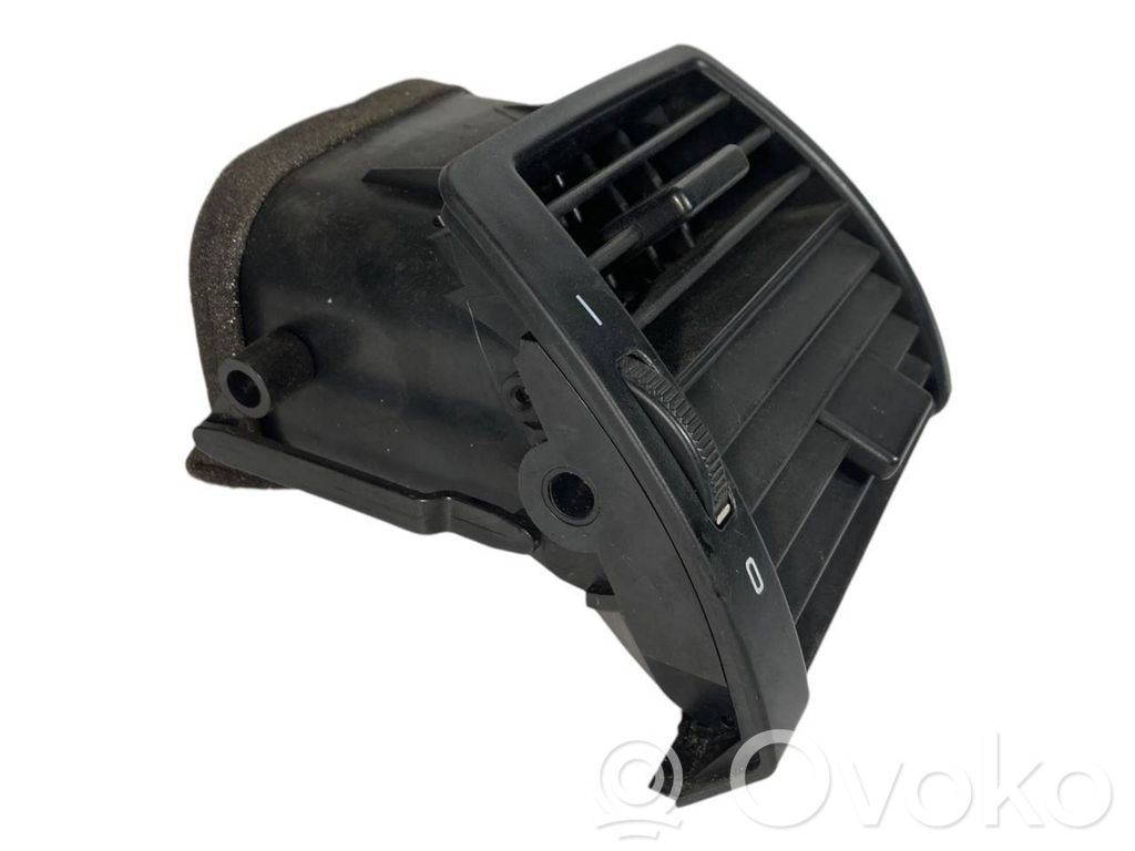 Боковая решетка воздухозаборника