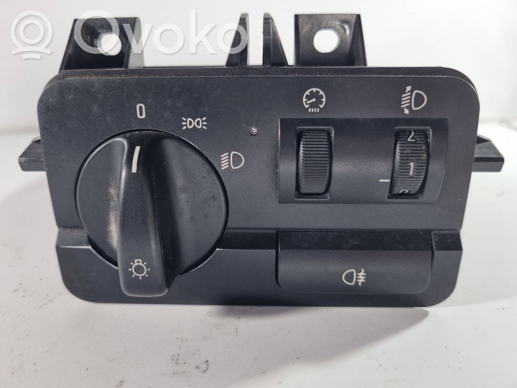 Headlight switch