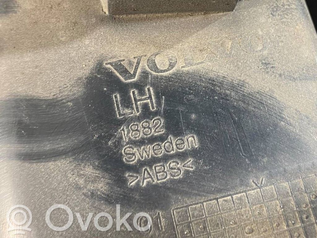 (B) statņa dekoratīvā apdare (augšdaļa)