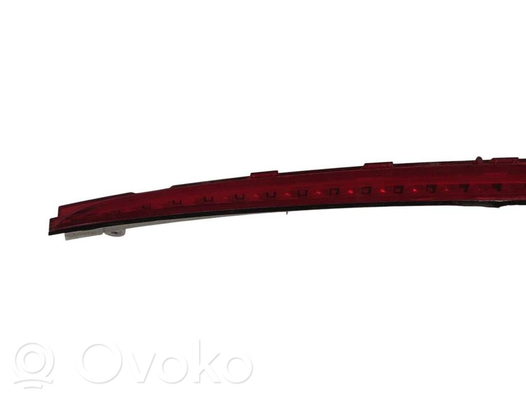 Papildu bremžu signāla lukturis
