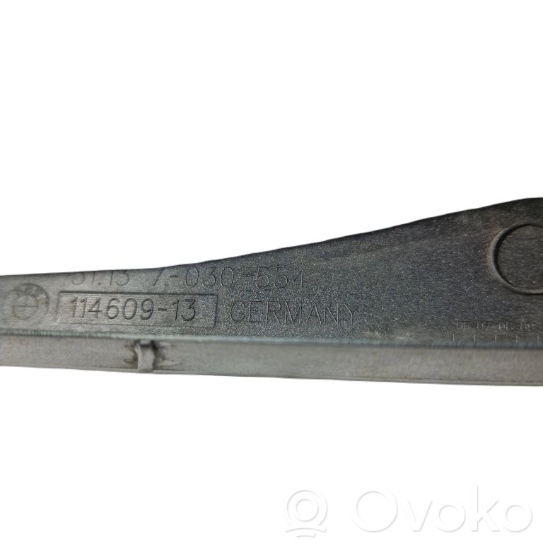 Priekšējā luktura dekoratīvā apdare