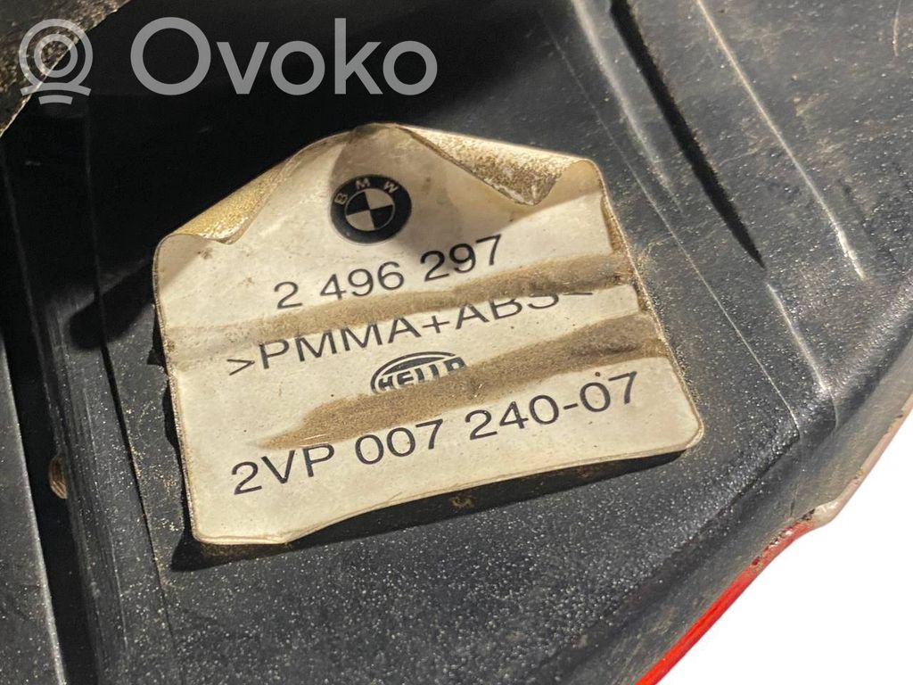 Aizmugurējais lukturis virsbūvē