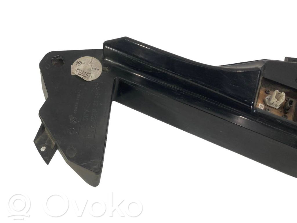 Speaker(s) in the rear door