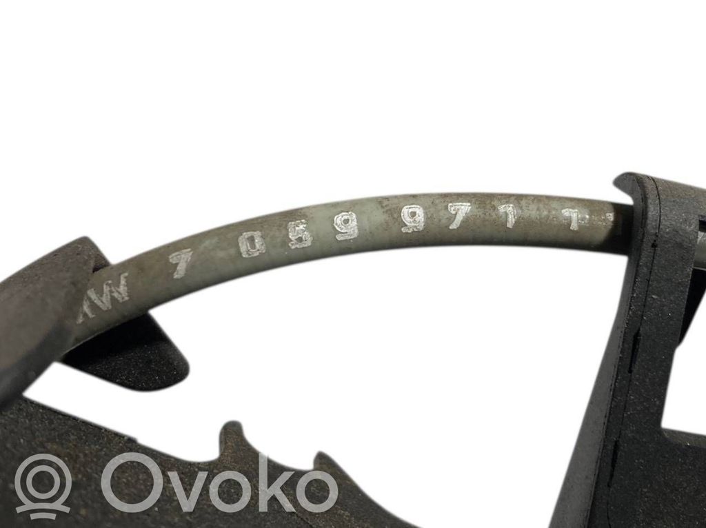 Priekšpusē turētājs / kronšteins ārējam atvēršanas rokturim