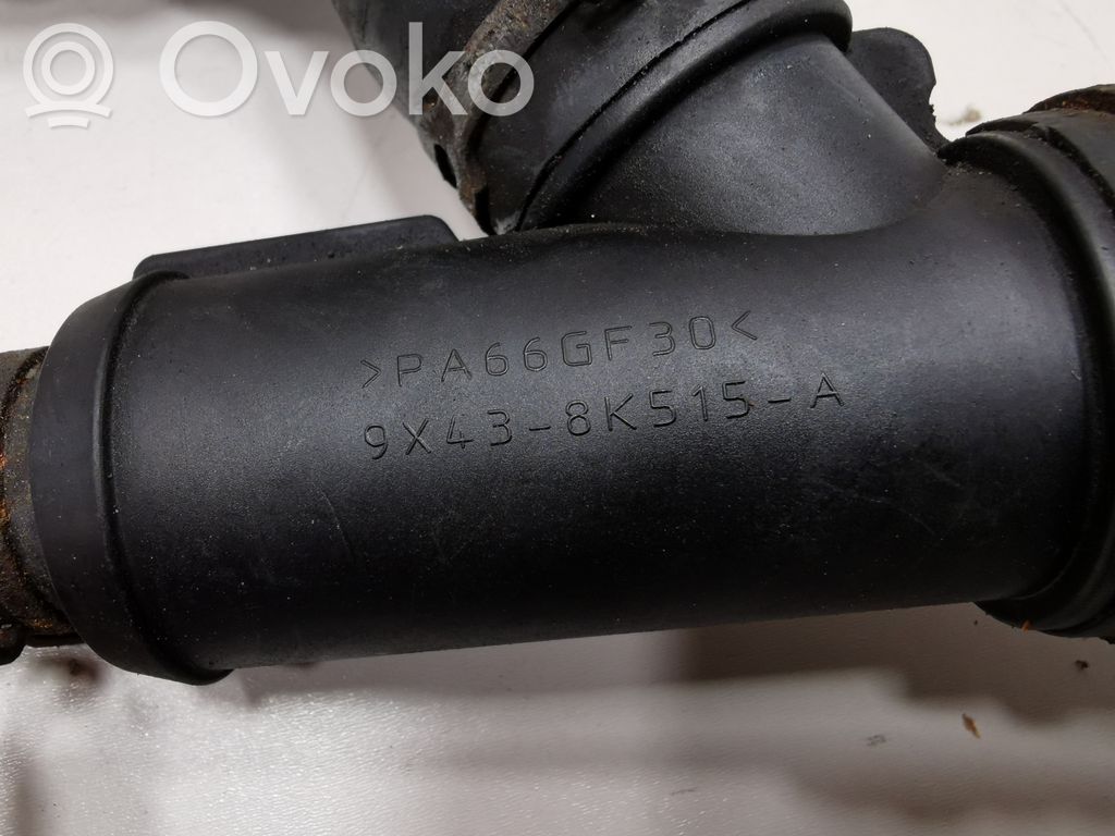 Caurulīte (-es) / šļūtene (-es)