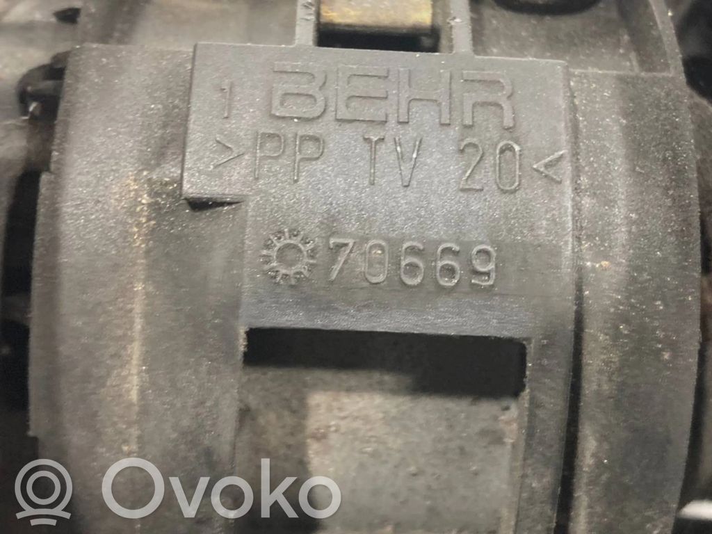 Mazā radiatora ventilators