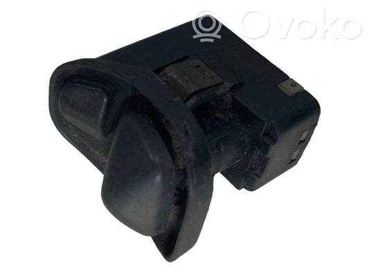 Side mirror switch