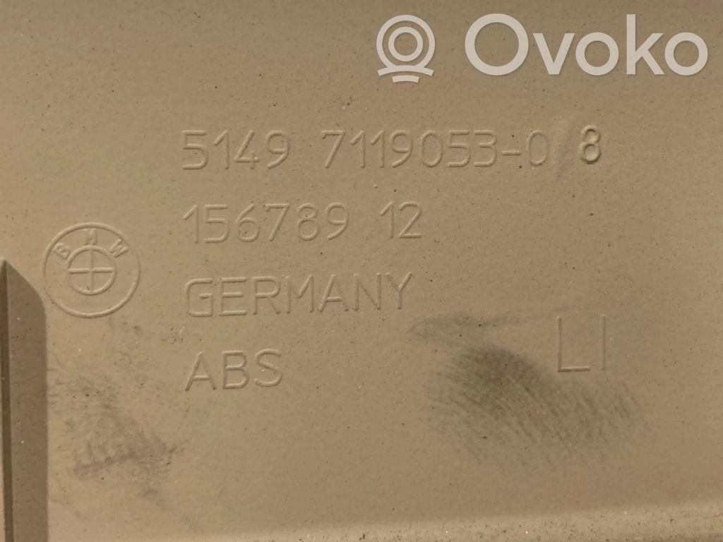 Sānu dekoratīvā apdare (pie loga)