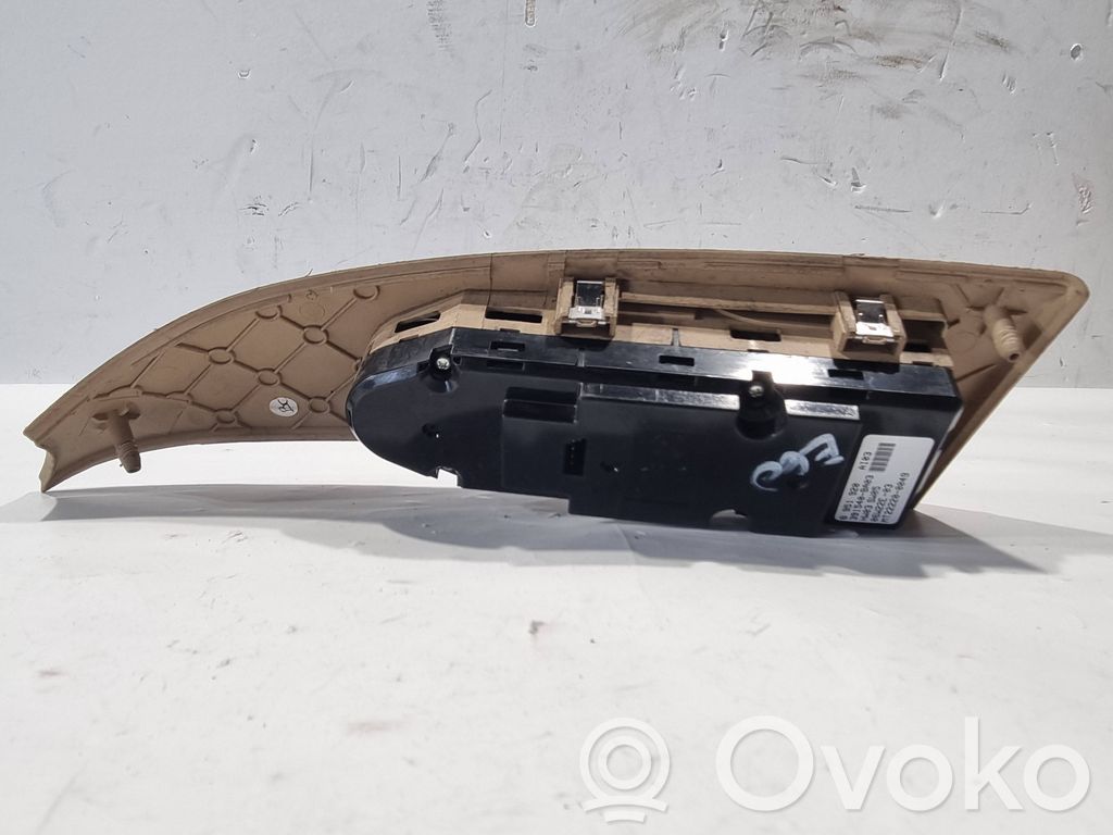 Window lift control switch(es)