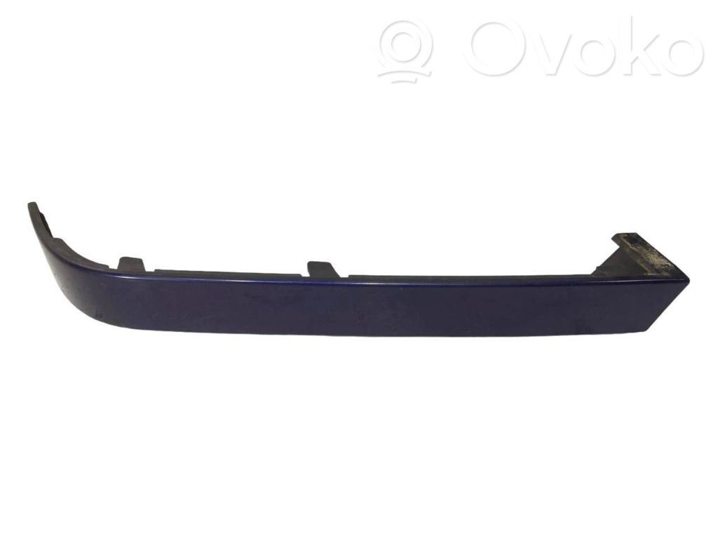 Taillight trim