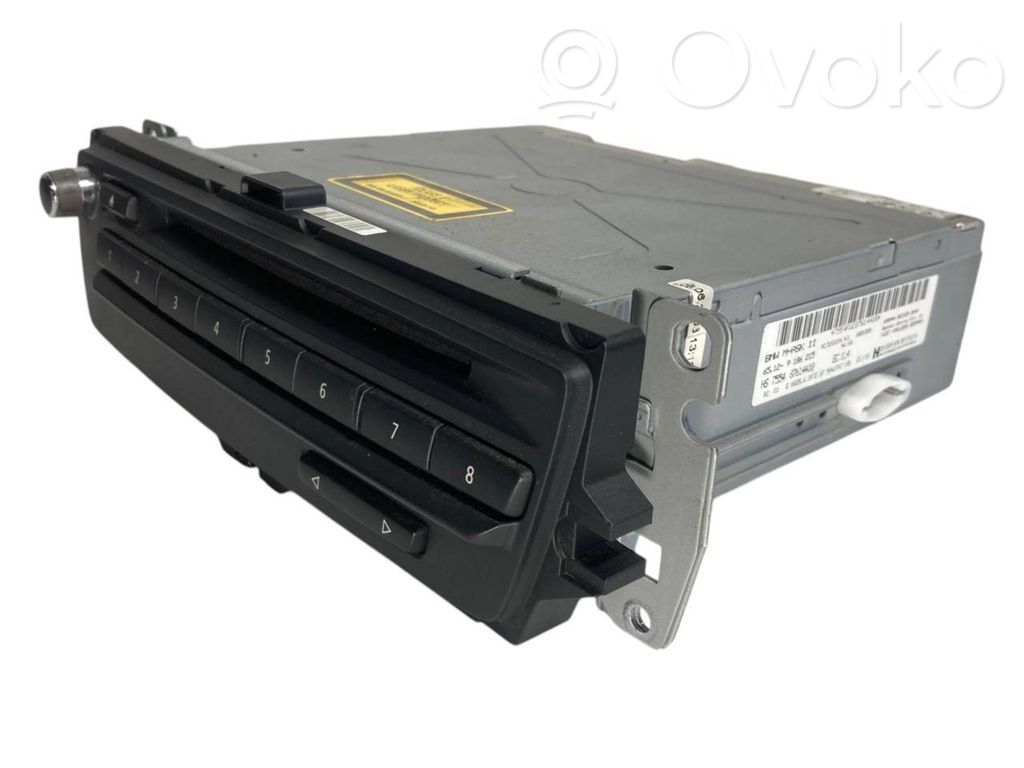 Radio / CD/DVD player / navigation