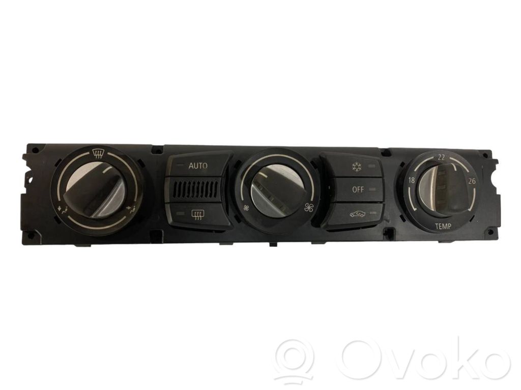 Air conditioning / climate control / interior heating control unit (in the passenger compartment)