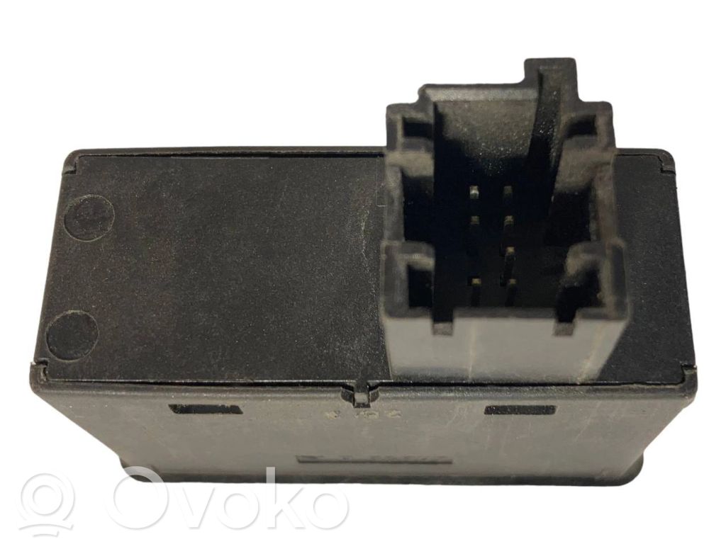 Window electric heating switch