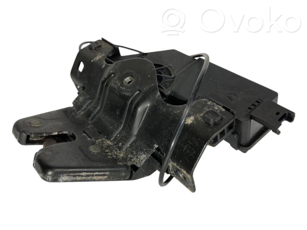 Rear cover lock